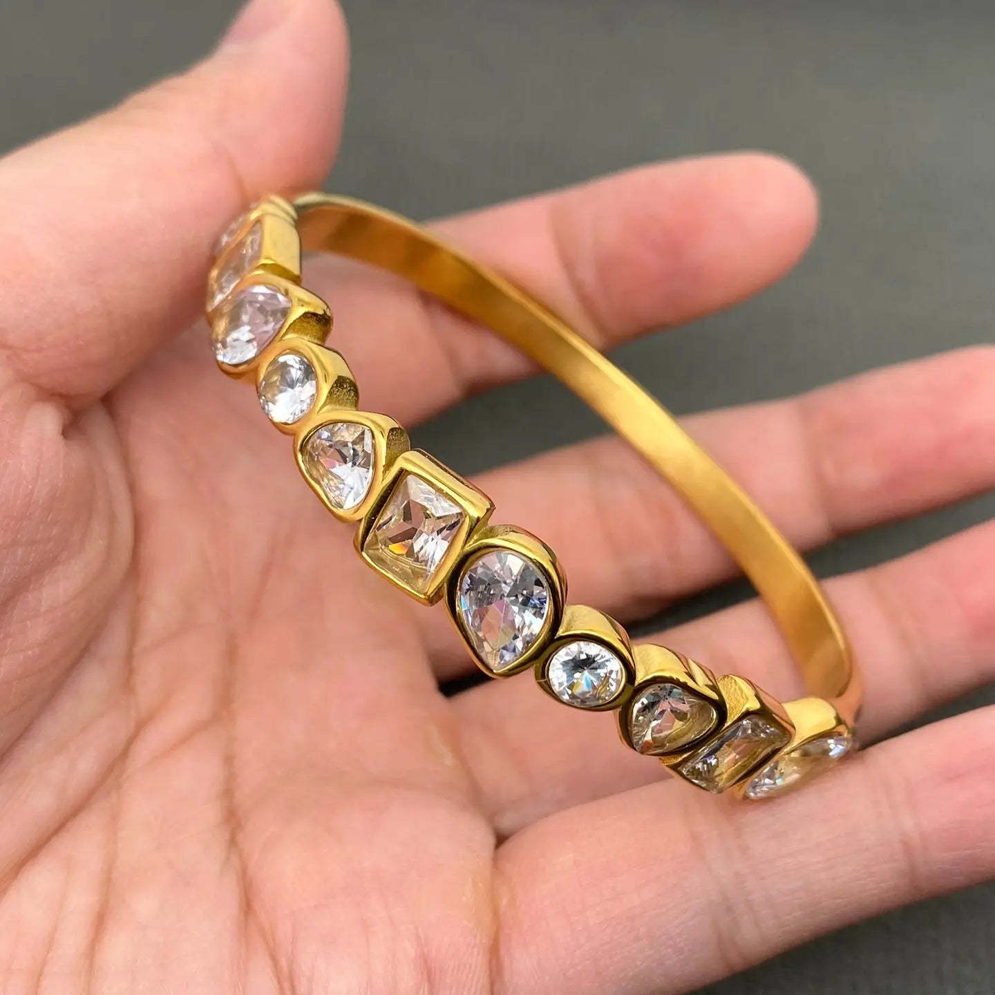 Zircon Pavé Gold Bangle